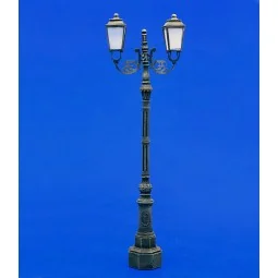 Double antique street lamp, 1/35 - Royal Model RM055