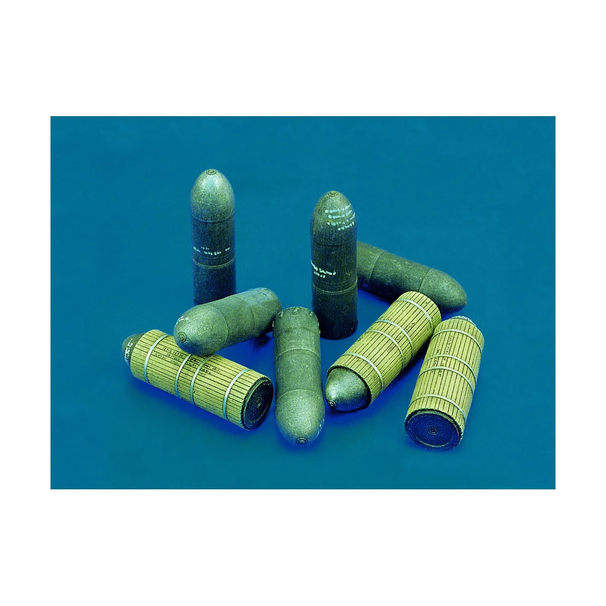 German 38 cm ammo Sturmtiger - Royal Model RM069