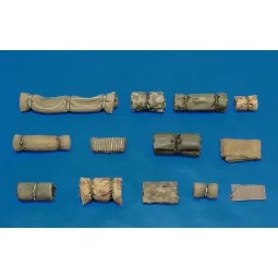 Tentpaks and bedrolls-n.1, 1/35 - Royal Model RM070