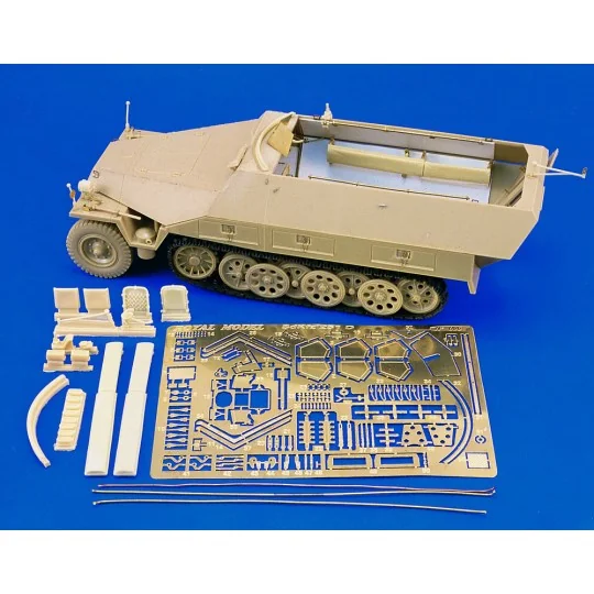 Sd. Kfz. 251 D - Royal Model RM086