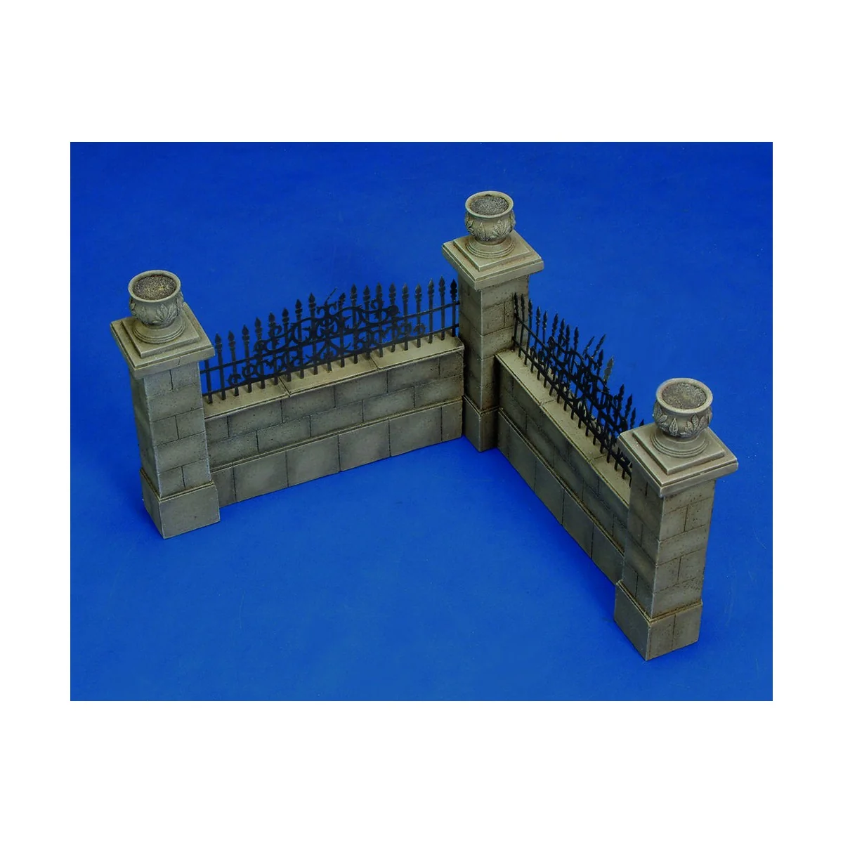 Park wall, 1/35 - Royal Model RM105