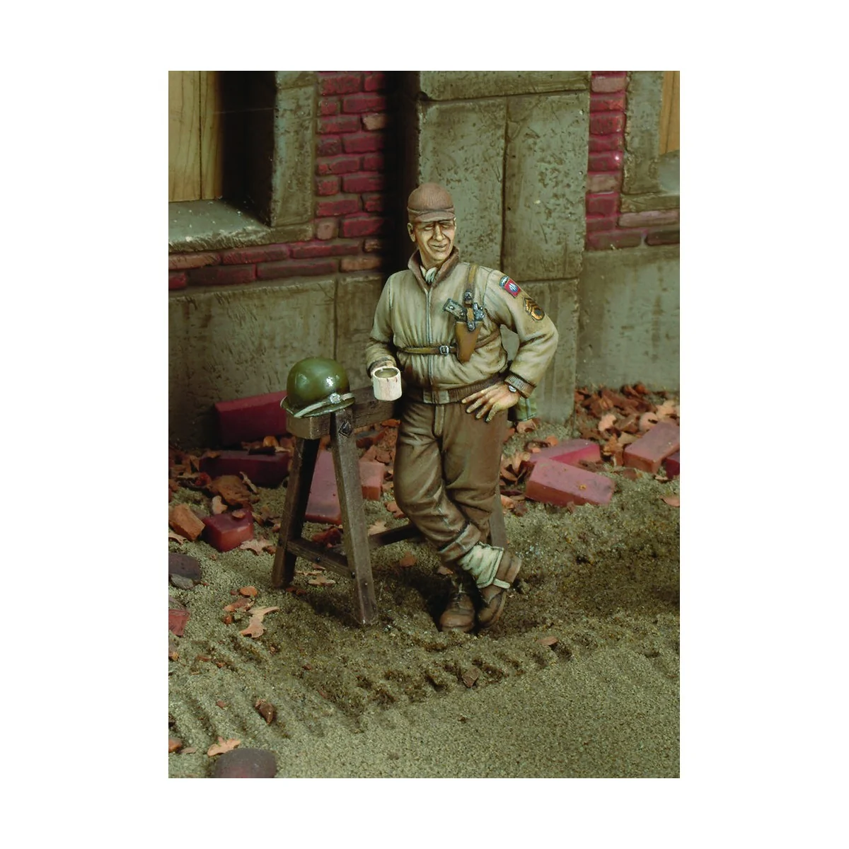 U.S. Soldier at break-WWII - Royal Model RM193
