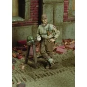 U.S. Soldier at break-WWII, 1/35 - Royal Model RM193