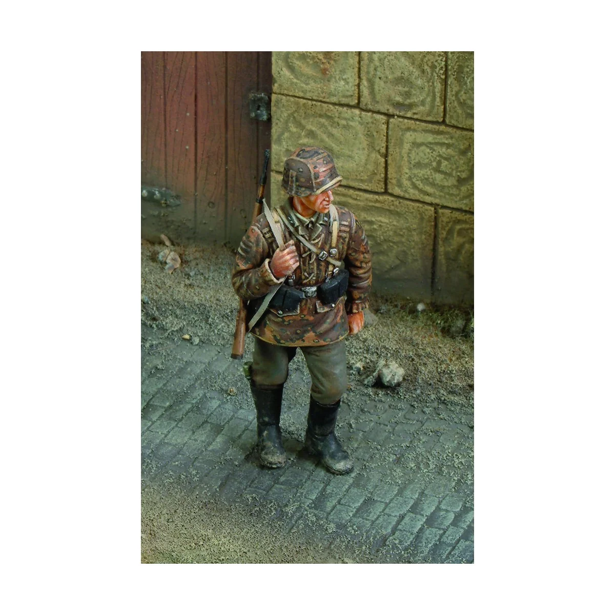 Waffen SS Ardennes - Royal Model RM196