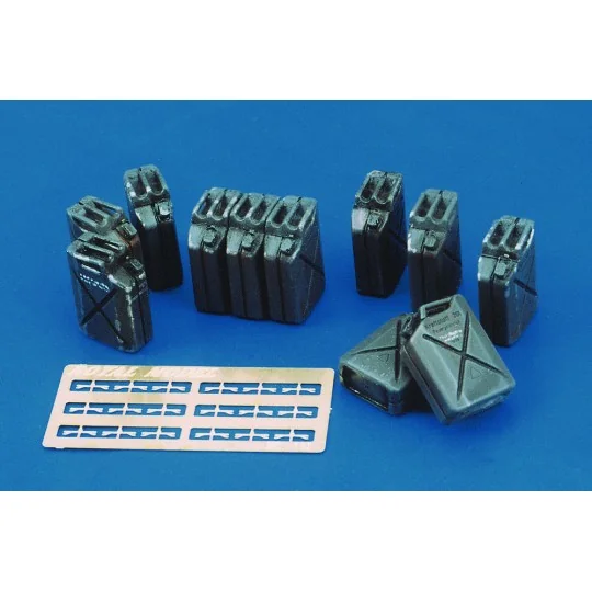 German jerricans - WWII n.2, 1/35 - Royal Model RM208