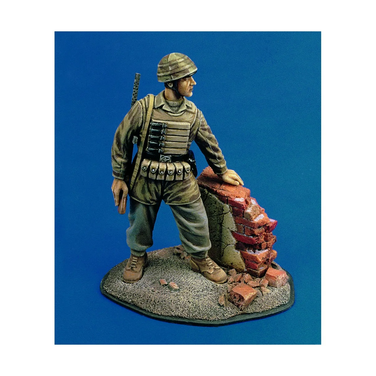 Italian paratrooper - WWII - Royal Model RM213