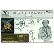 German tanker with head phones - WWII, 1/35 - Royal Model RM217