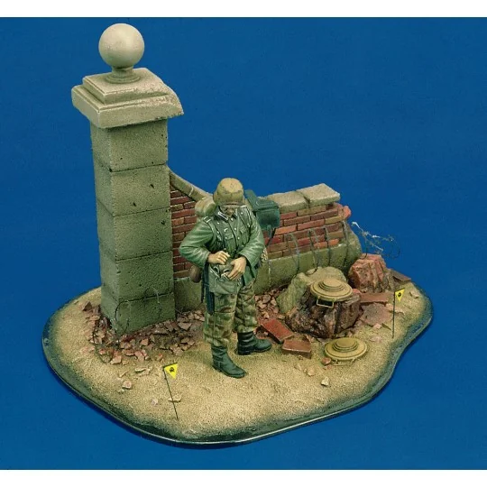 German Engineer 1943/44, 1/35 - Royal Model RM233