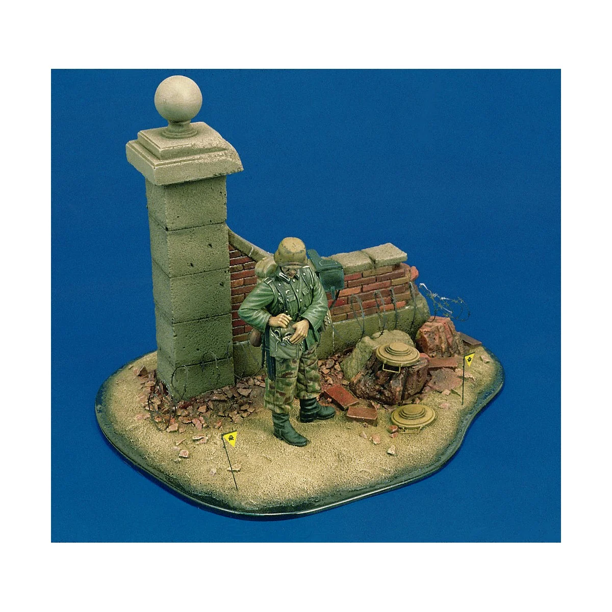 German Engineer 1943/44 - Royal Model RM233