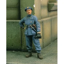 Italian Officer Btg. Azzurro - WWII, 1/35 - Royal Model RM251