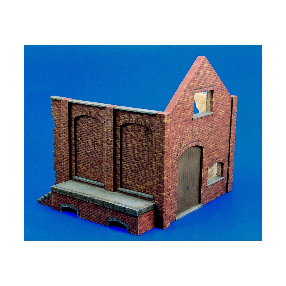 European storehouse ruin-Part 1, 1/35 - Royal Model RM254