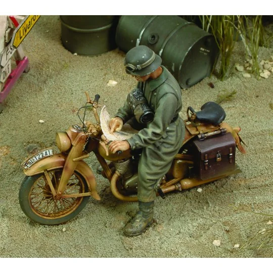 DKW German Motorcycle rider-WWII, 1/35 - Royal Model RM266