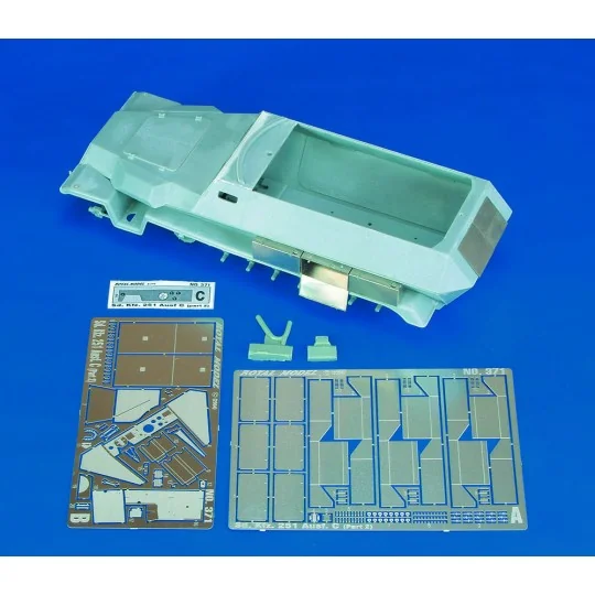 Sd.Kfz. 251C part 2 (for Dragon kit) - Royal Model RM371