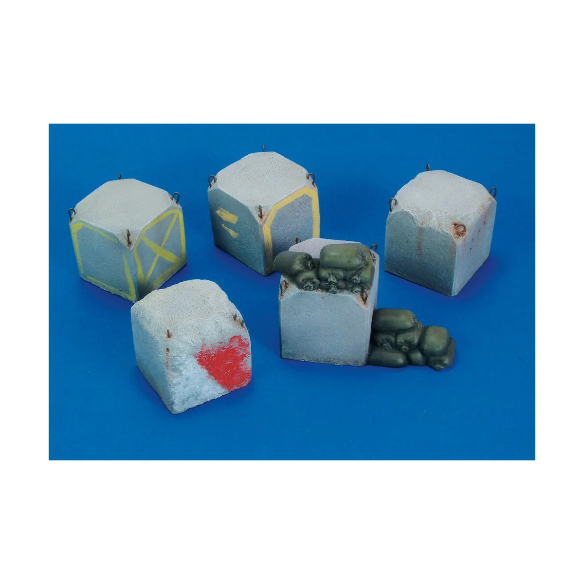 Israeli Concrete Roadblock set - Royal Model RM449