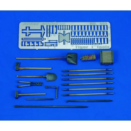 Tiger I Tools & Holders-WWII, 1/35 - Royal Model RM455