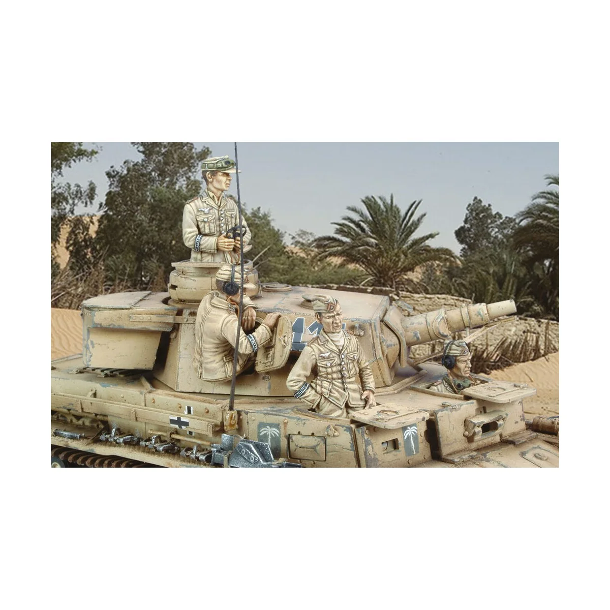 Pz. Kpfw. IV Ausf. E Crew, 1/35 - Royal Model RM506