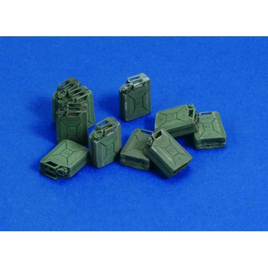 Italian Jerrycans-WWII, 1/35 - Royal Model RM513