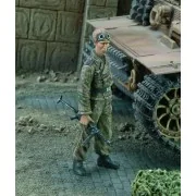 SS-Unterscarfuhrer with MP-40 WWII, 1/35 - Royal Model RM551