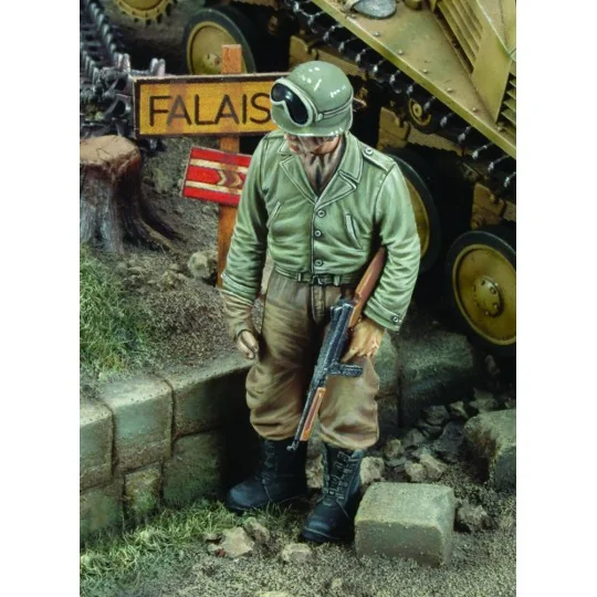 US tanker with Thompson sub machine gun-WWII, 1/35 - Royal Model RM563