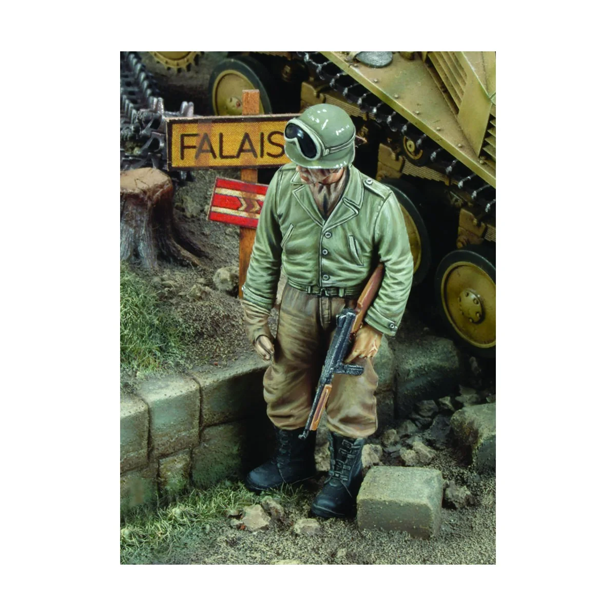 US tanker with Thompson sub machine gun-WWII, 1/35 - Royal Model RM563