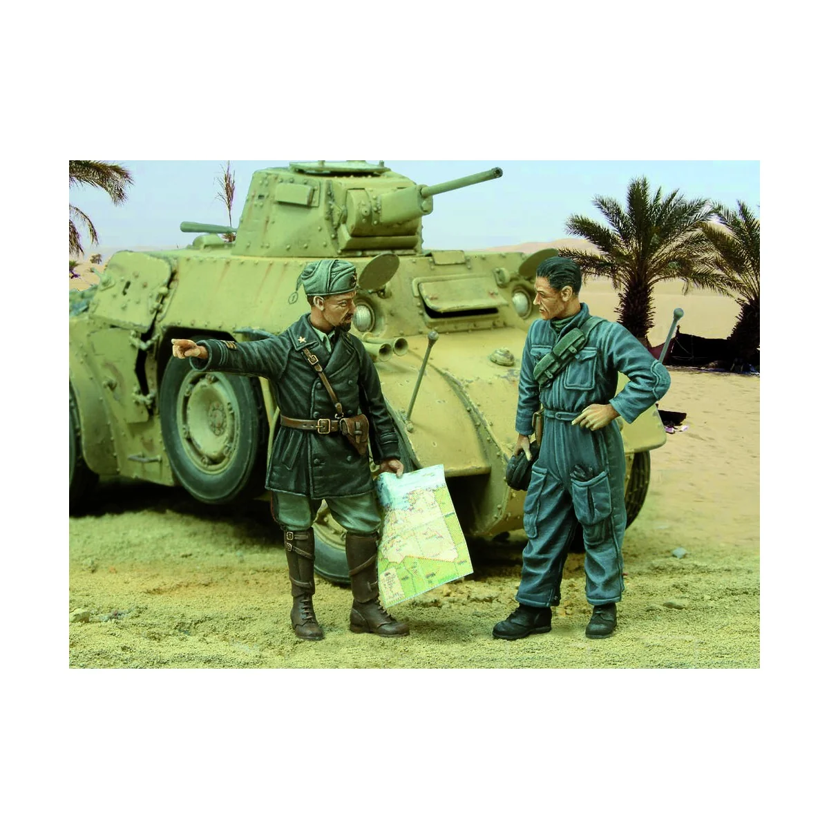 Italian Captain and tanker-WWII, 1/35 - Royal Model RM567