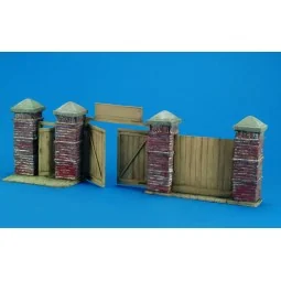 East European Wall Section - Royal Model RM568