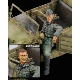 Kubelwagen driver 'incl. 2 heads', 1/35 - Royal Model RM608