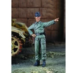 Panzer IV crewman (Normandy 1944) - Royal Model RM631