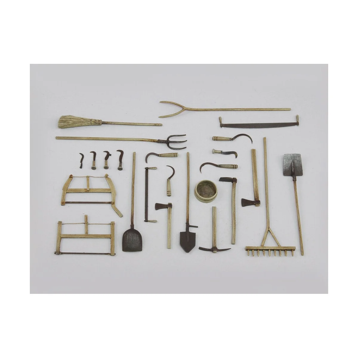 Assorted farm tools, 1/35 - Royal Model RM637