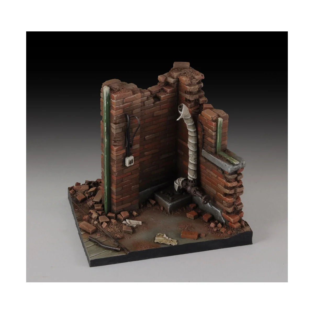 Factory corner ruin - Royal Model RM651
