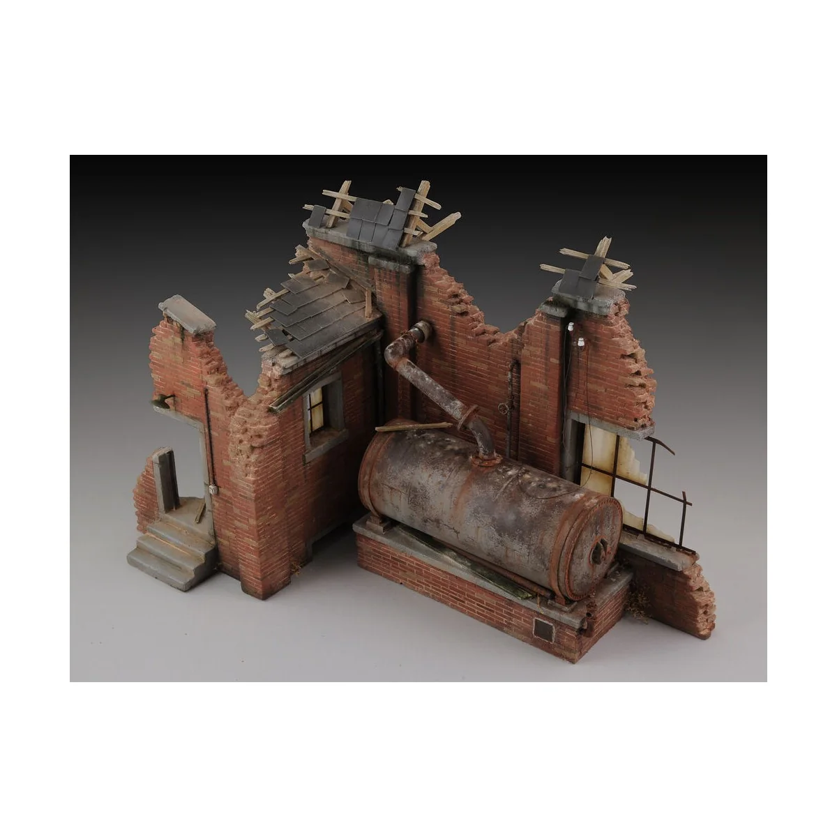 Factory ruin with steam boiler - Royal Model RM656