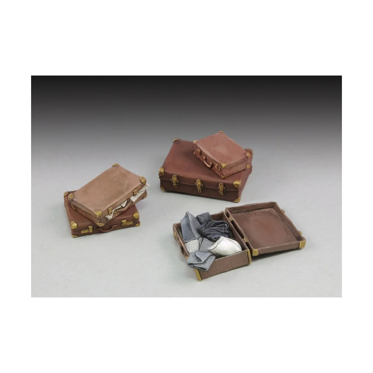 Assorted suitcases - Royal Model RM664