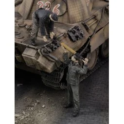 German tankers loading-ammo - Royal Model RM668