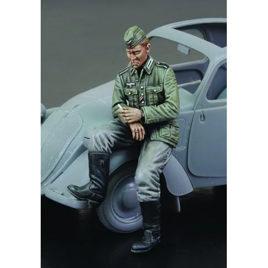 Citroen German Driver-WWII, 1/35 - Royal Model RM729