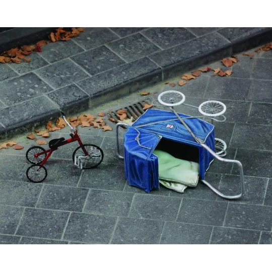 Pushchair & tricycle, 1/35 - Royal Model RM731