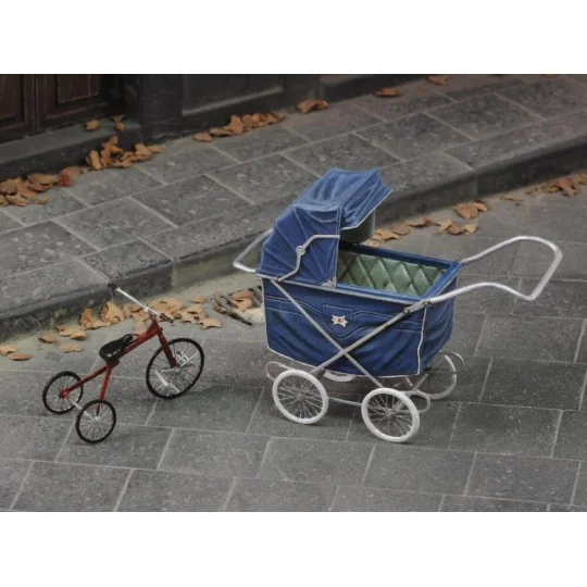 Pushchair & tricycle, 1/35 - Royal Model RM731