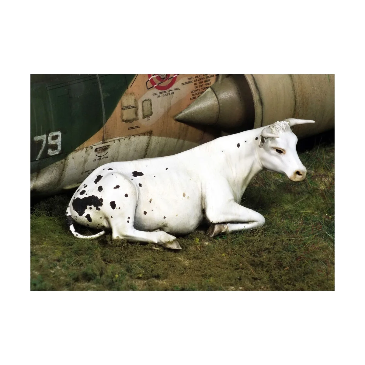Cow lying down, 1/35 - Royal Model RM748