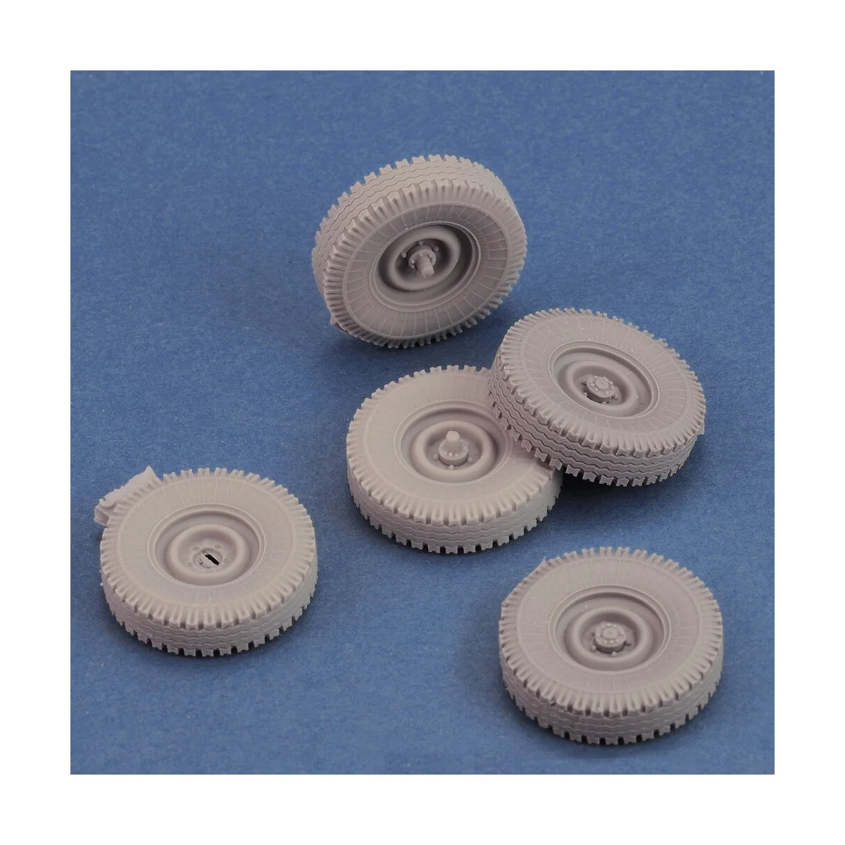 GAZ sagged wheels, 1/35 - Royal Model RM779