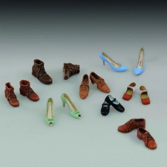 Assorted shoes, 1/35 - Royal Model RM787