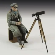 Erwin Rommel with tripod telescope, 1/35 - Royal Model RM820