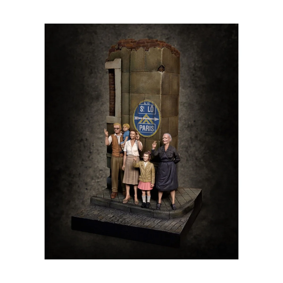 The war's over, 1/35 - Royal Model RM827