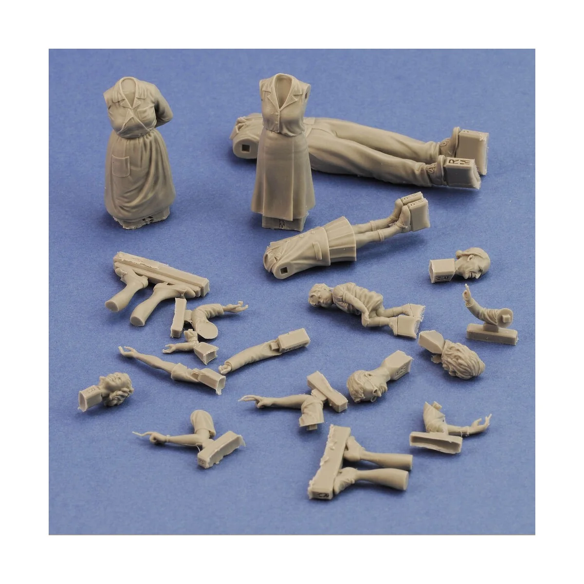 The war's over - Royal Model RM827