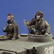 German tank crew in winter dress - WWII - Royal Model RM829