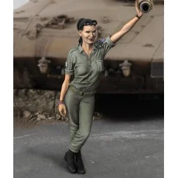 IDF woman soldier, 1/35 - Royal Model RM848