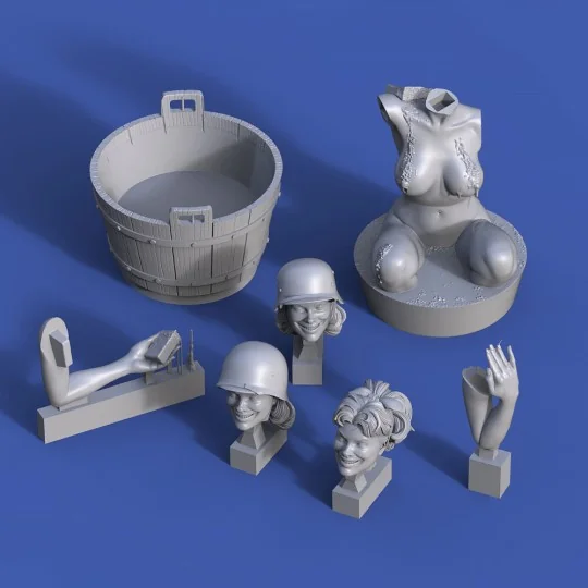 Girl taking a bath, 1/35 - Royal Model RM885