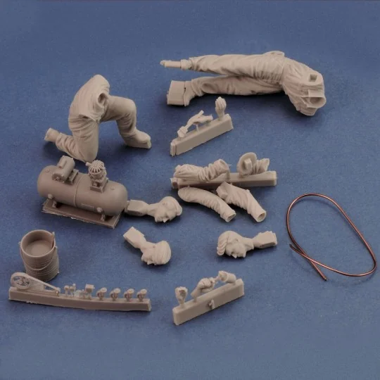 Soldiers painting - Royal Model RM896