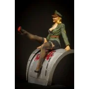 Pin Up Pilot (75mm) - Royal Model RM900