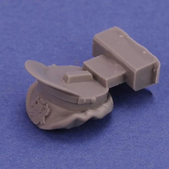 Pin Up Pilot (75mm) - Royal Model RM900