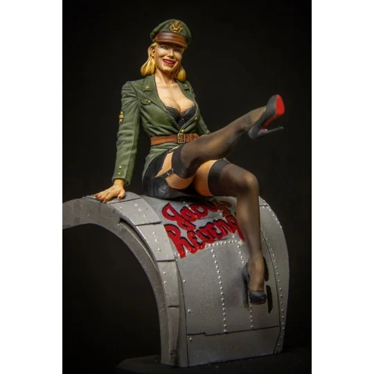 Pin Up Pilot (75mm) - Royal Model RM900