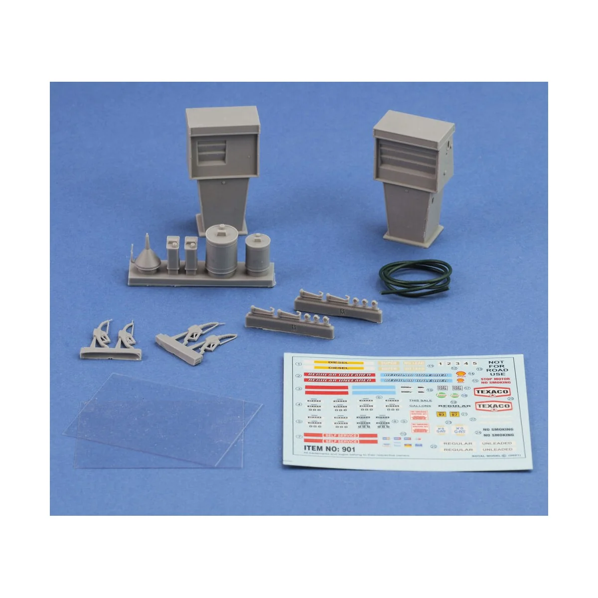 Modern gas pumps, 1/35 - Royal Model RM901